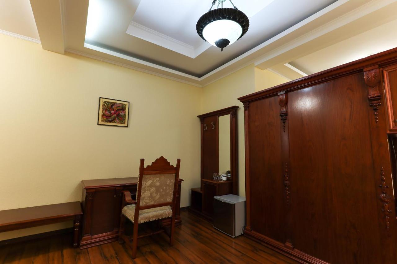 Aeetes Palace Kutaisi Exteriör bild